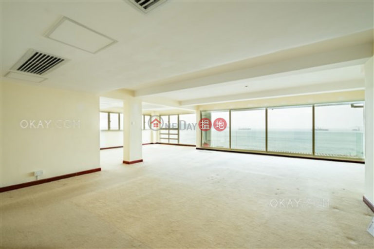 Rare 4 bedroom with parking | Rental