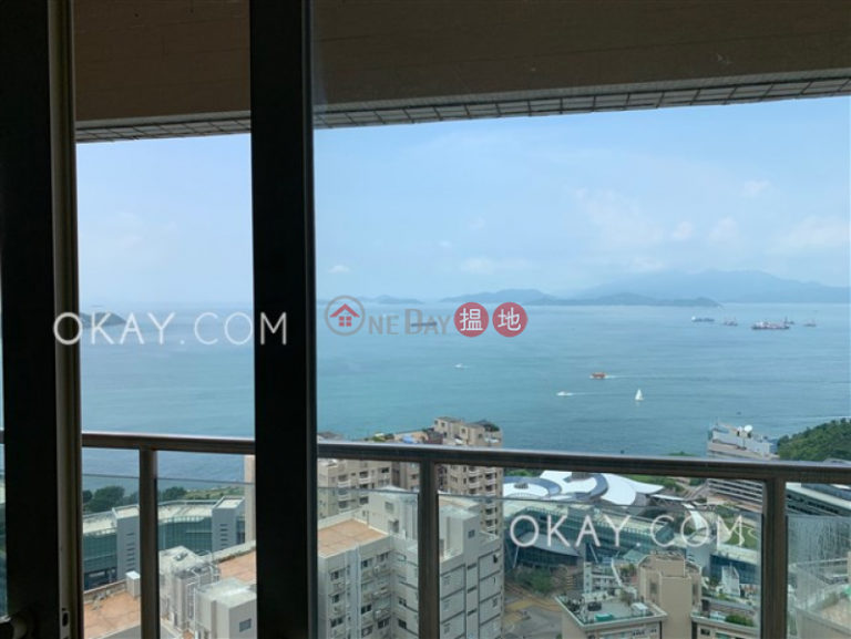 Efficient 3 bed on high floor with sea views & rooftop | Rental