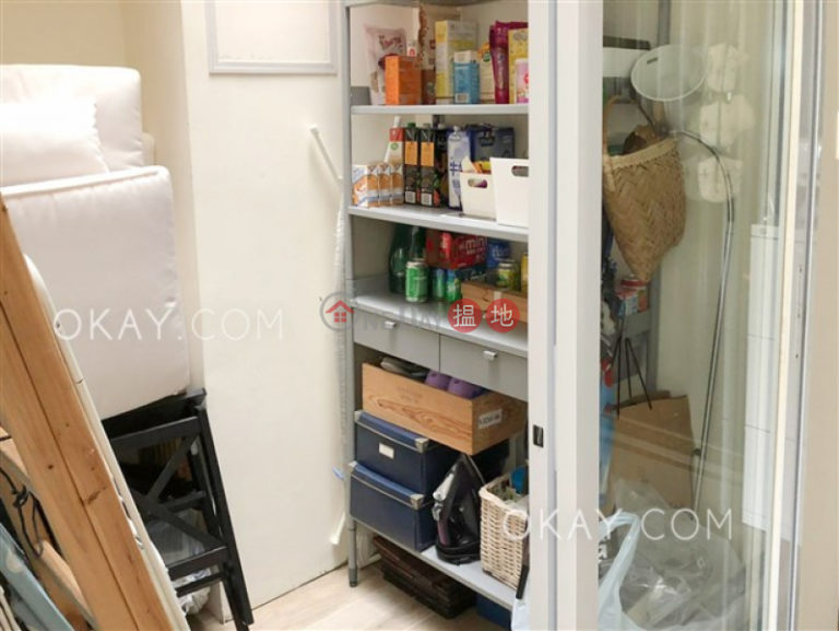 Tasteful 3 bedroom with sea views & parking | For Sale