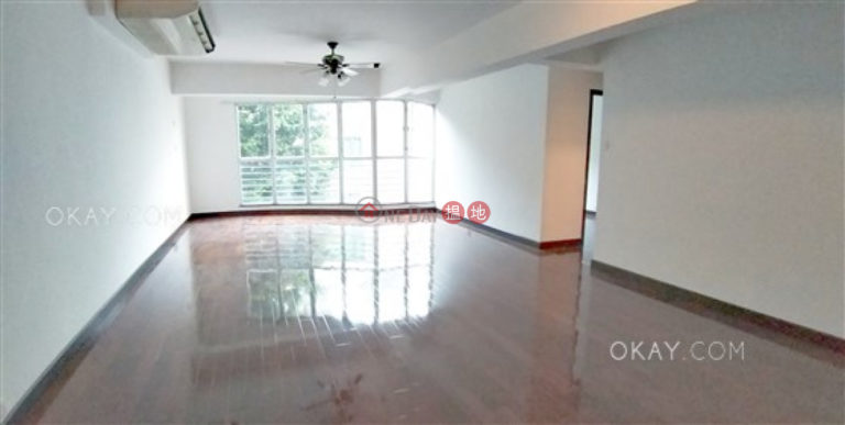 Exquisite 2 bedroom with parking | Rental