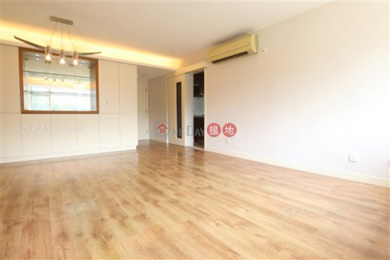 Luxurious penthouse with rooftop & parking | Rental