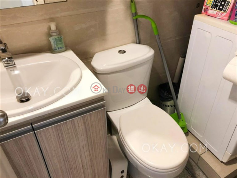 Tasteful 3 bedroom with sea views & parking | For Sale