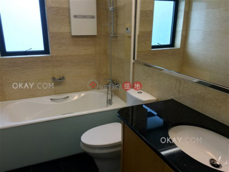 Unique penthouse with sea views & parking | For Sale