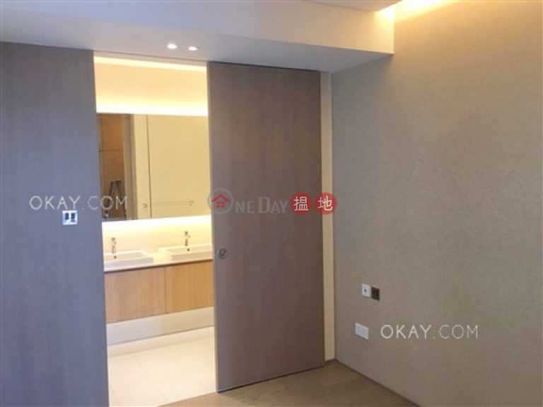 Stylish 3 bedroom on high floor with rooftop & parking | Rental