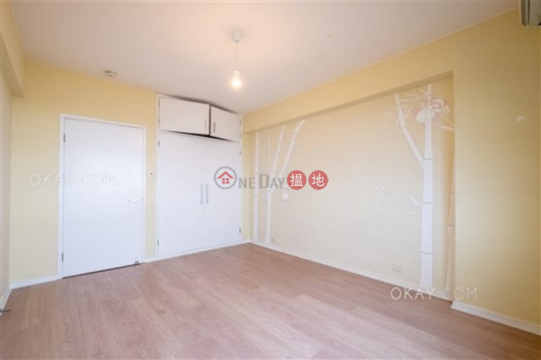 Efficient 4 bedroom with balcony & parking | For Sale