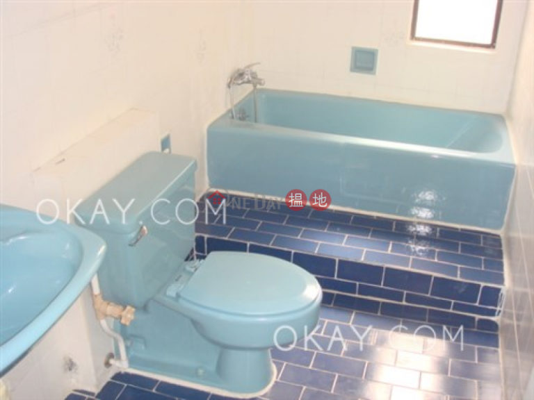 Unique 3 bedroom with balcony & parking | Rental