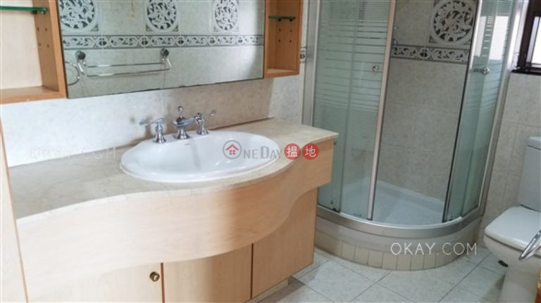 Efficient 3 bedroom with sea views, balcony | Rental