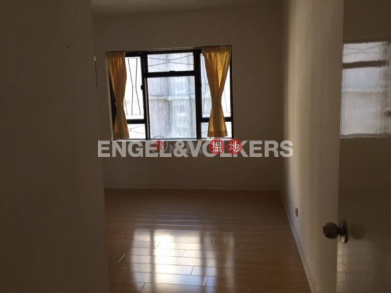 4 Bedroom Luxury Flat for Sale in Pok Fu Lam