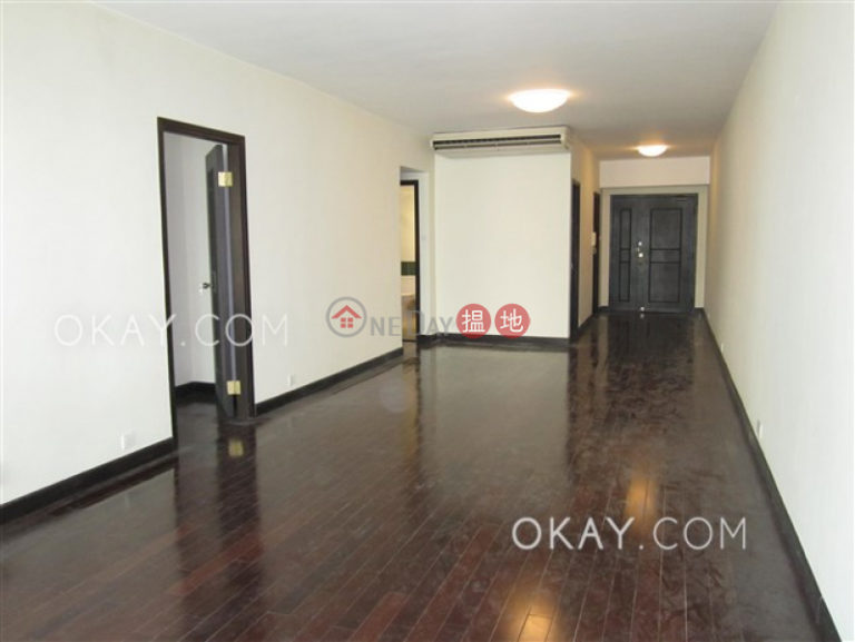 Unique 3 bedroom with balcony & parking | Rental