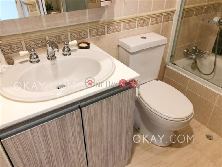 Tasteful 3 bedroom with sea views & parking | For Sale