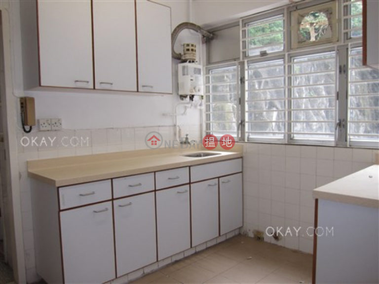 Efficient 3 bedroom with balcony & parking | Rental