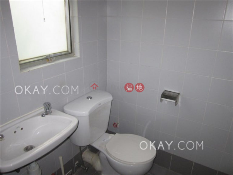 Charming 3 bedroom with parking | Rental