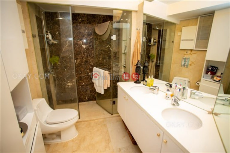 Stylish 3 bedroom with balcony & parking | For Sale