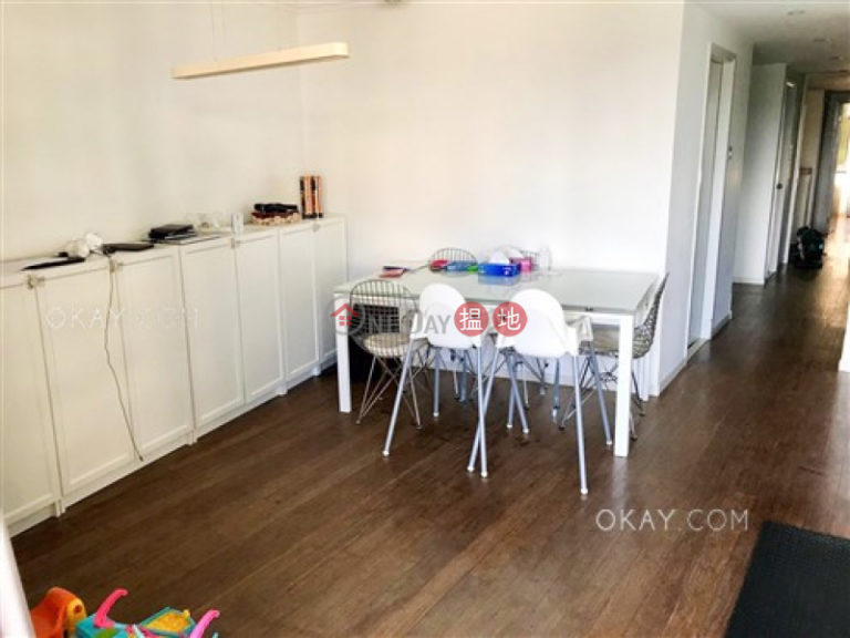 Charming 2 bedroom with balcony & parking | Rental