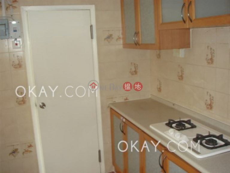 Unique 3 bedroom with balcony & parking | Rental