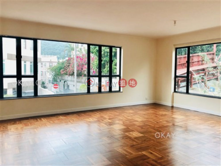 Gorgeous 3 bedroom with parking | Rental