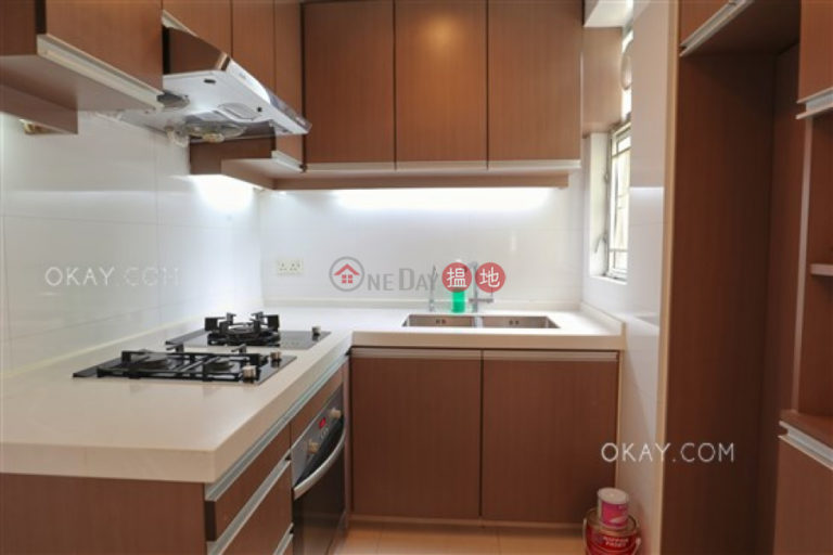 Luxurious penthouse with rooftop & parking | Rental