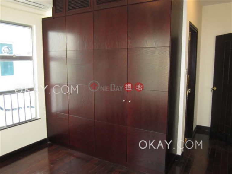 Unique 3 bedroom with balcony & parking | Rental