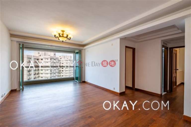 Nicely kept 3 bedroom with balcony & parking | Rental