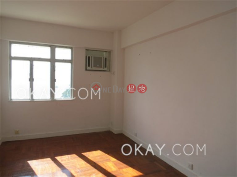 Efficient 4 bedroom with sea views, balcony | Rental