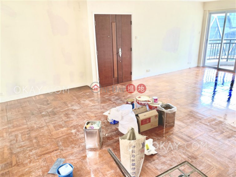 Efficient 3 bedroom with balcony & parking | Rental