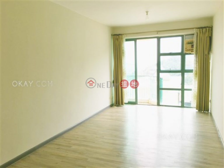 Tasteful 3 bedroom with balcony & parking | Rental