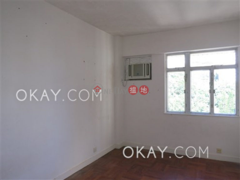 Efficient 4 bedroom with sea views, balcony | Rental