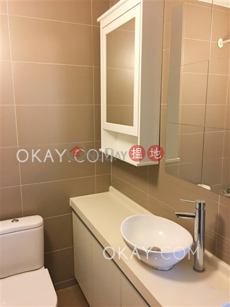 Generous 2 bedroom in Pokfulam | Rental