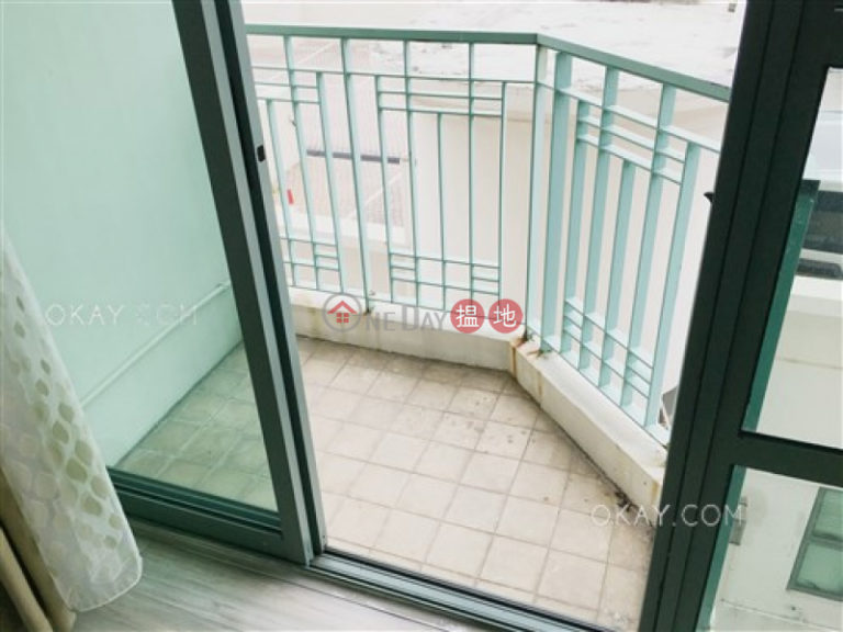 Tasteful 3 bedroom with balcony & parking | Rental