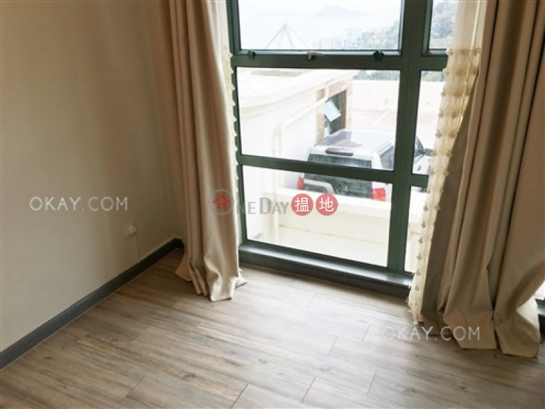 Tasteful 3 bedroom with balcony & parking | Rental