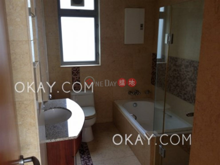 Luxurious 3 bedroom with balcony & parking | For Sale