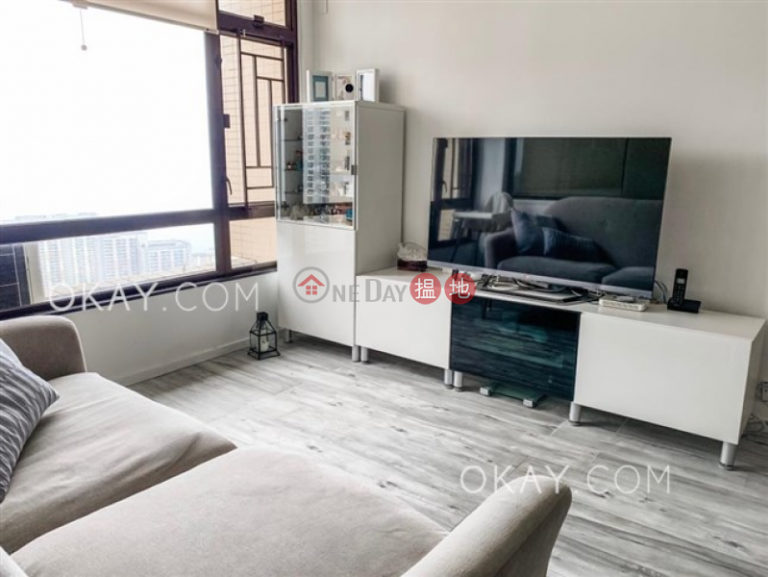 Practical 2 bedroom in Pokfulam | For Sale
