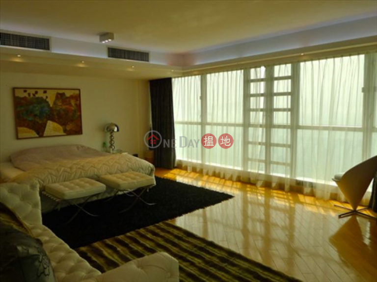 3 Bedroom Family Flat for Rent in Pok Fu Lam