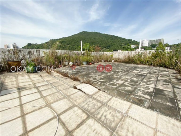 Efficient 3 bedroom with rooftop & parking | For Sale