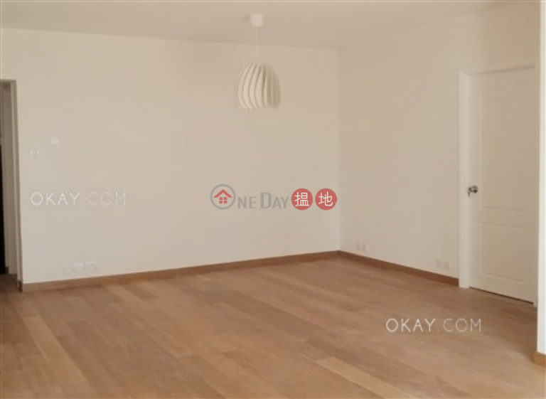 Elegant 2 bedroom with sea views, balcony | Rental