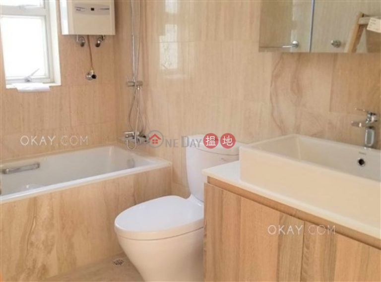 Elegant 2 bedroom with sea views, balcony | Rental