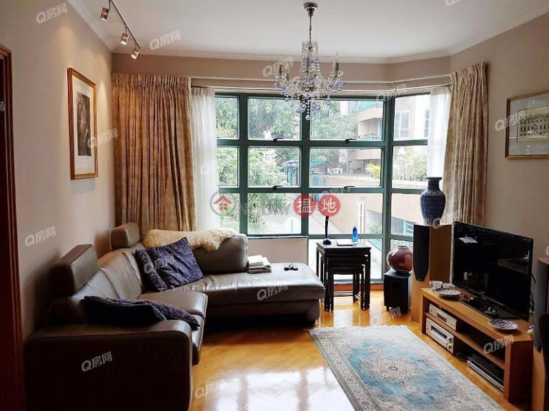 Bisney Terrace | 3 bedroom Mid Floor Flat for Rent