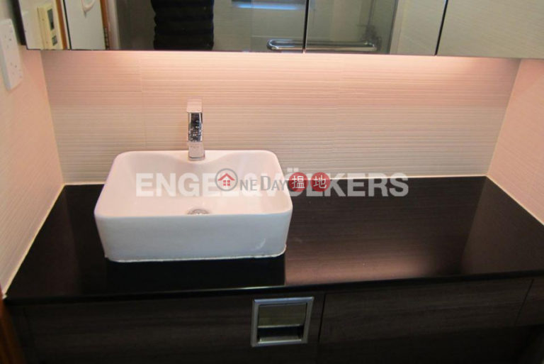 2 Bedroom Flat for Rent in Pok Fu Lam