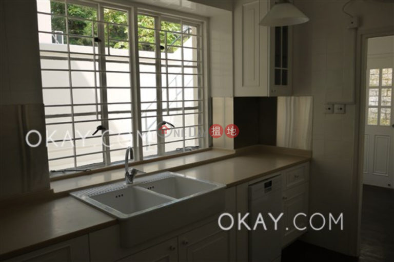 Lovely house with terrace, balcony | Rental