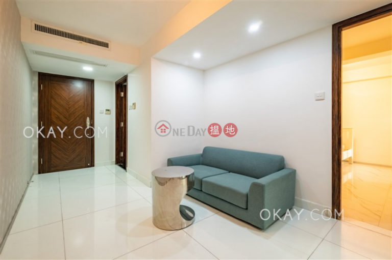Generous 1 bedroom in Pokfulam | Rental