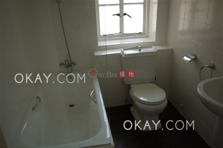 Lovely house with terrace, balcony | Rental