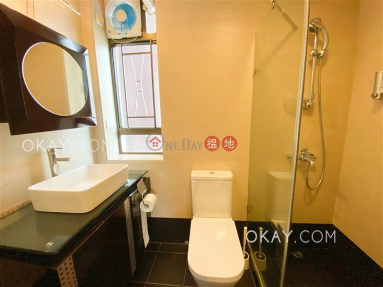 Efficient 4 bedroom with balcony & parking | Rental