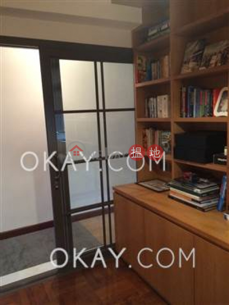 Gorgeous 3 bedroom with sea views, balcony | For Sale