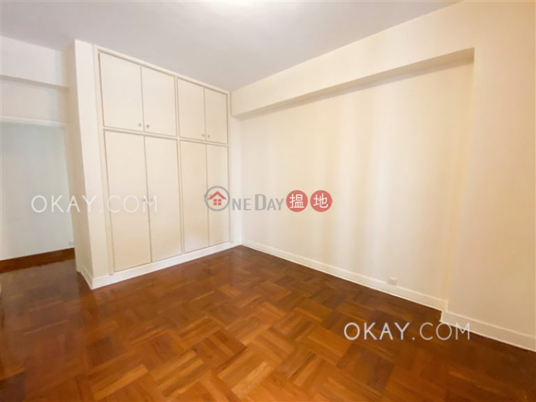 Efficient 4 bedroom with balcony & parking | Rental