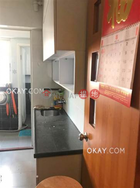 Nicely kept 2 bed on high floor with balcony & parking | Rental