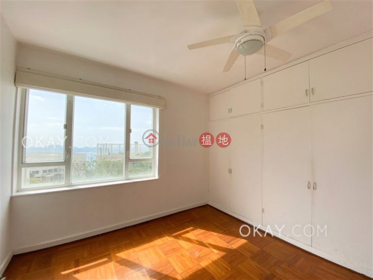 Nicely kept 3 bedroom with balcony & parking | Rental