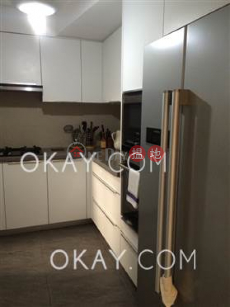 Gorgeous 3 bedroom with sea views, balcony | For Sale