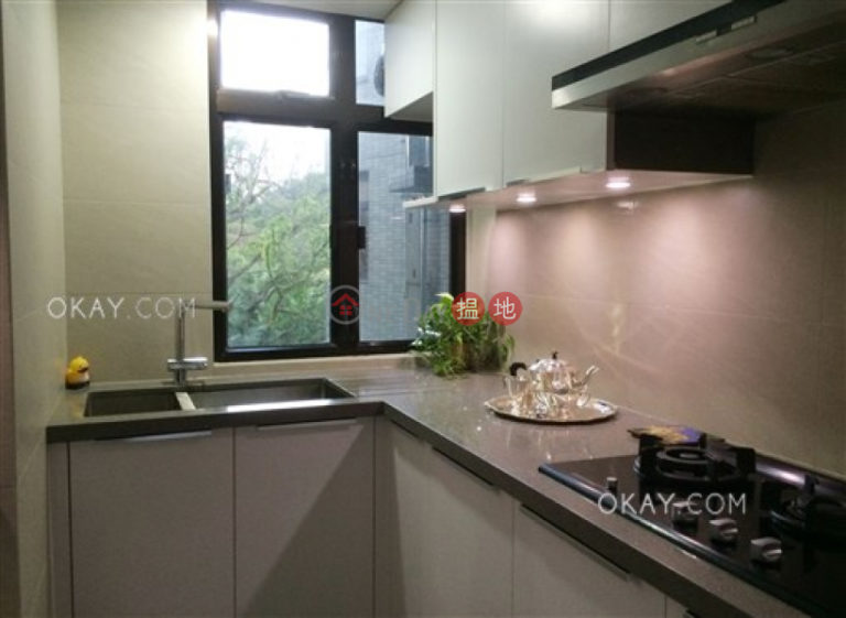 Gorgeous 3 bedroom with sea views, balcony | For Sale