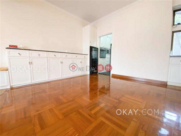 Efficient 4 bedroom with balcony & parking | Rental