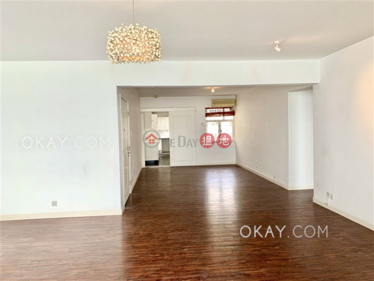 Efficient 4 bed on high floor with sea views & balcony | Rental